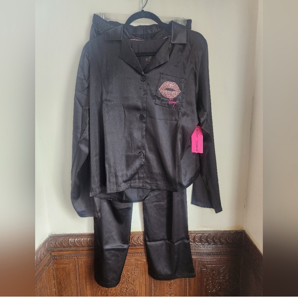 NWT Betsey Johnson Black Satin  Pajamas Set Sz L